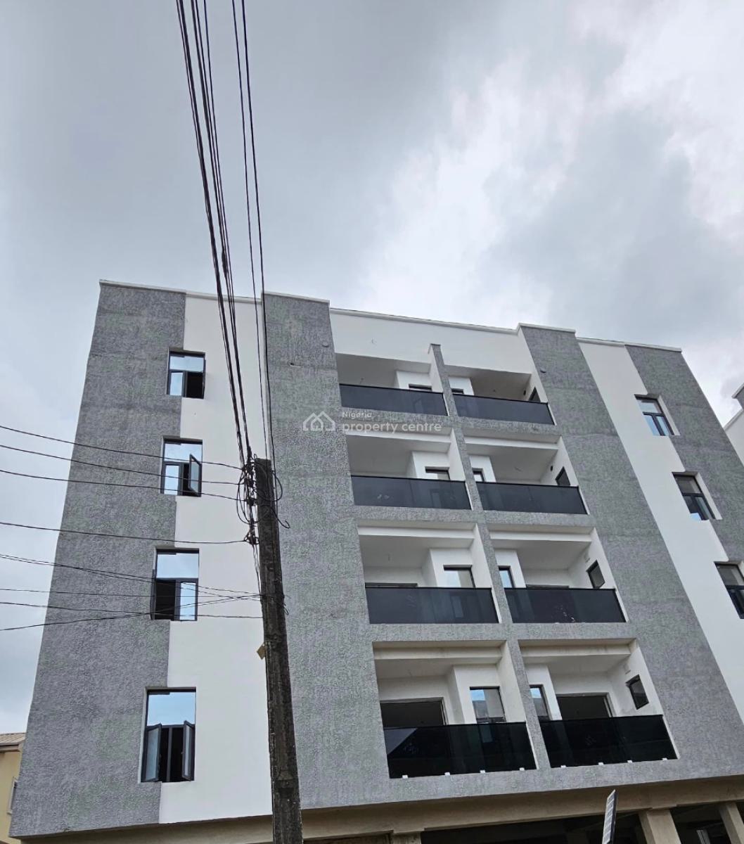Very Spacious 2 Bedroom Apartment with an Elevator and Gym House., Lekki Phase 1, Lekki, Lagos, Flat / Apartment for Sale