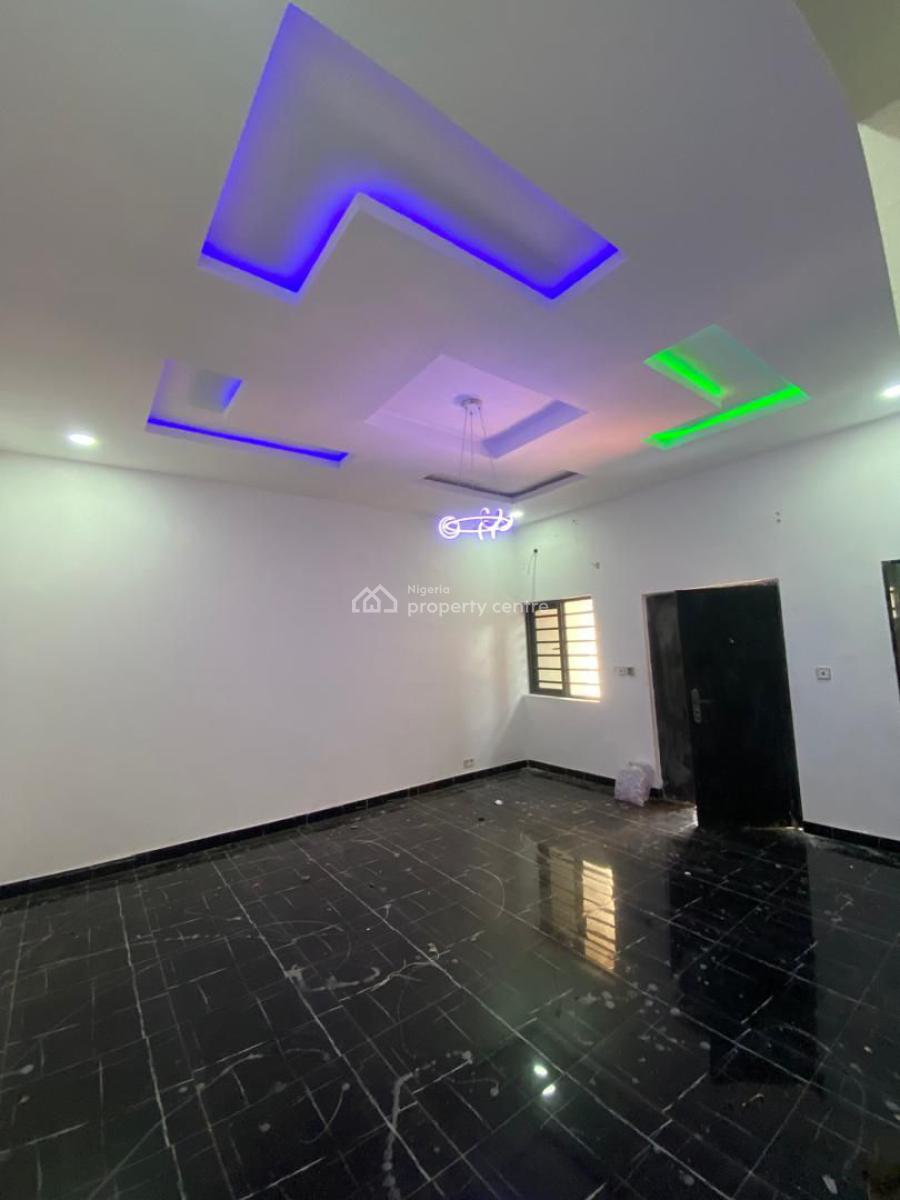 Executive Pop 2 Bedroom Flat Ensuit in an Estate, Sangotedo, Ajah, Lagos, Flat / Apartment for Rent