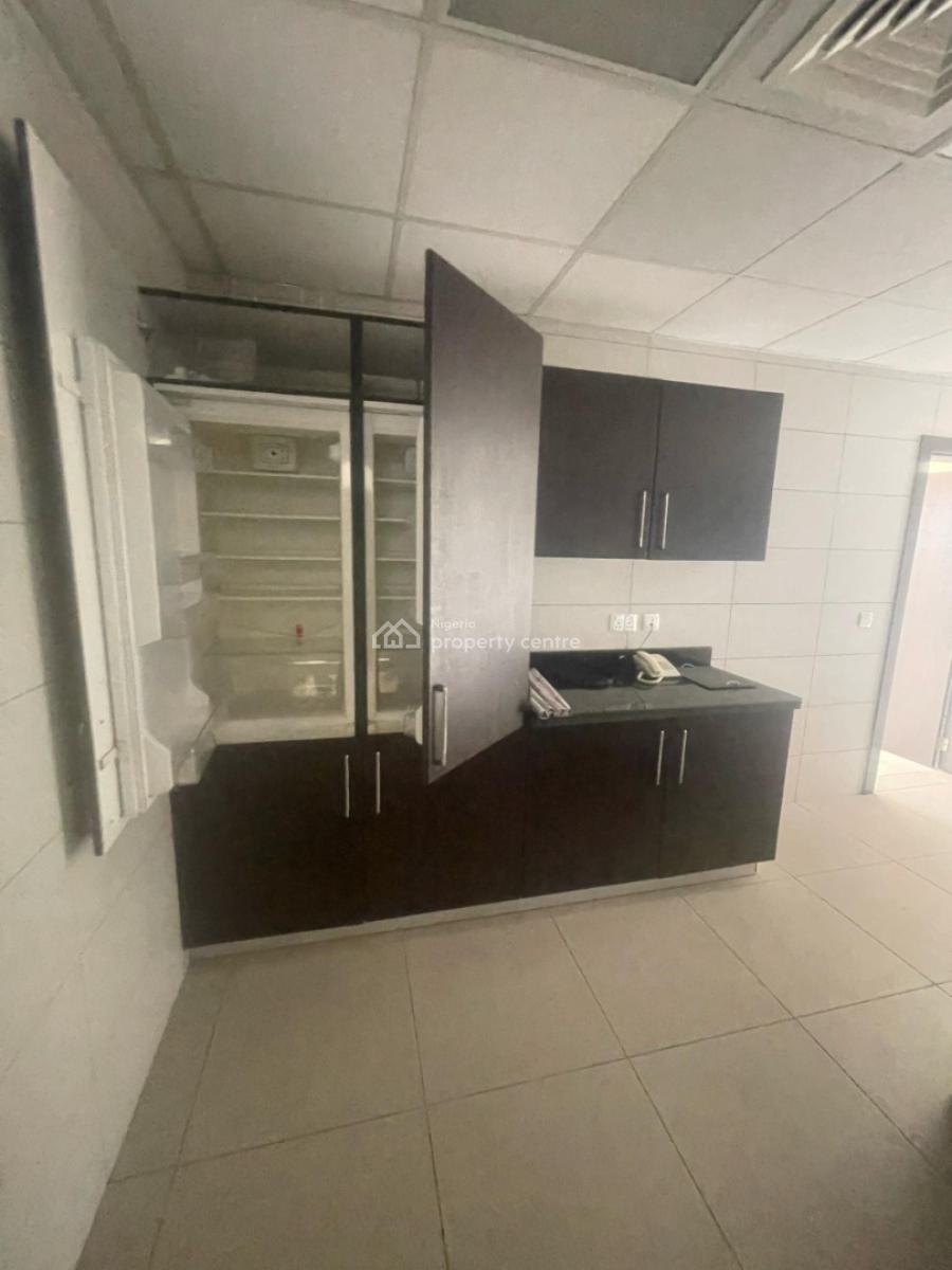 Luxurious 4 Bedroom Flat, Ocean Parade, Banana Island, Ikoyi, Lagos, Flat / Apartment for Rent