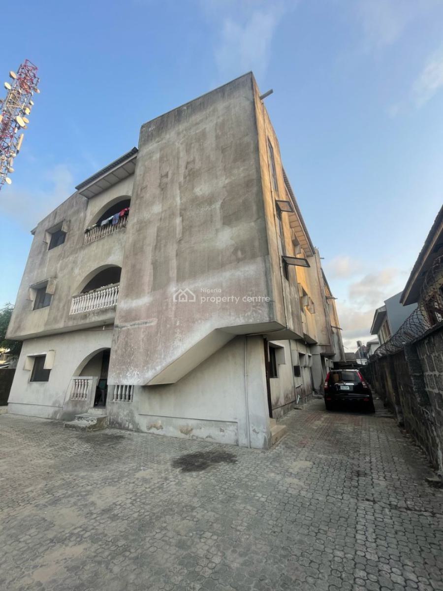 2-storey, 6-flat Building with Remodel Potential -- Prime Location, No_2 Ajayi Ajikawo Street, Sangotedo, Ajah, Lagos, Block of Flats for Sale