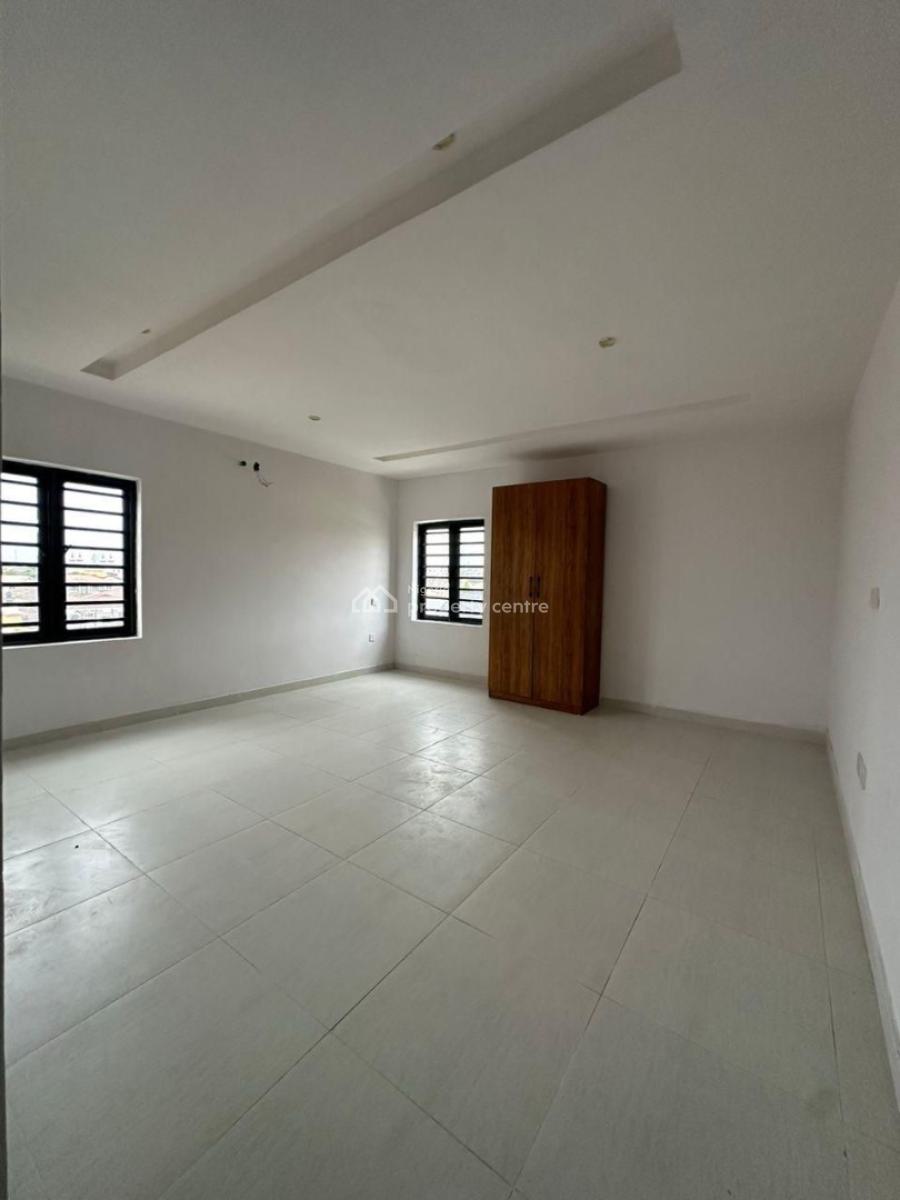Luxurious 2 Bedroom Serviced Apartment, Lekki Phase 1, Lekki, Lagos, Flat / Apartment for Sale