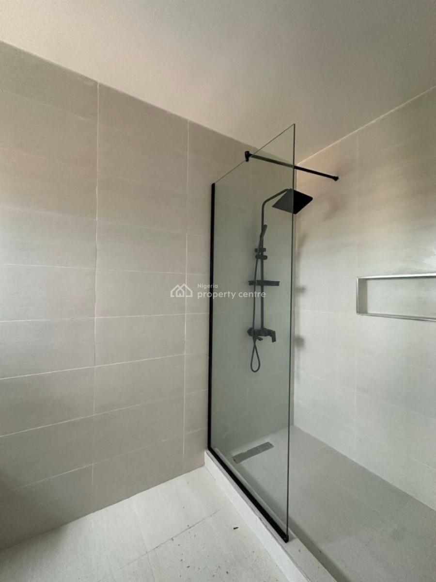 Luxurious 2 Bedroom Serviced Apartment, Lekki Phase 1, Lekki, Lagos, Flat / Apartment for Sale