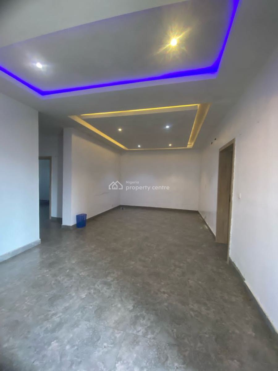 Well Maintained 2 Bedroom Apartment, Illasan, Ikate, Lekki, Lagos, Flat / Apartment for Rent