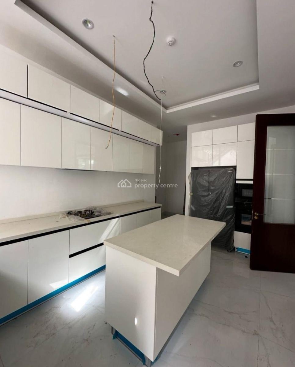 3 Bedrooms Apartment, Lekki Phase 1, Lekki, Lagos, Flat / Apartment for Rent