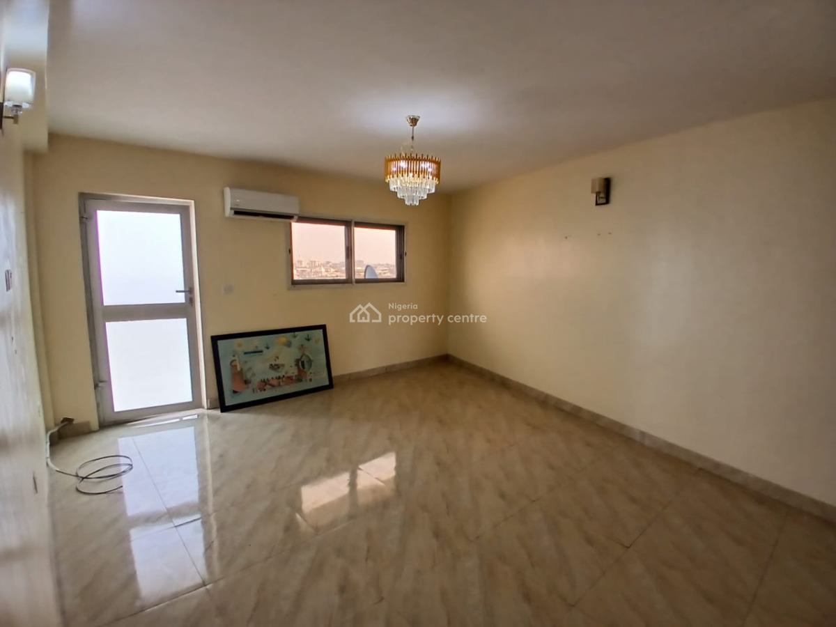3-bedroom Apartment, Herbert Macaulay Street, Yaba, Lagos, Flat / Apartment for Sale