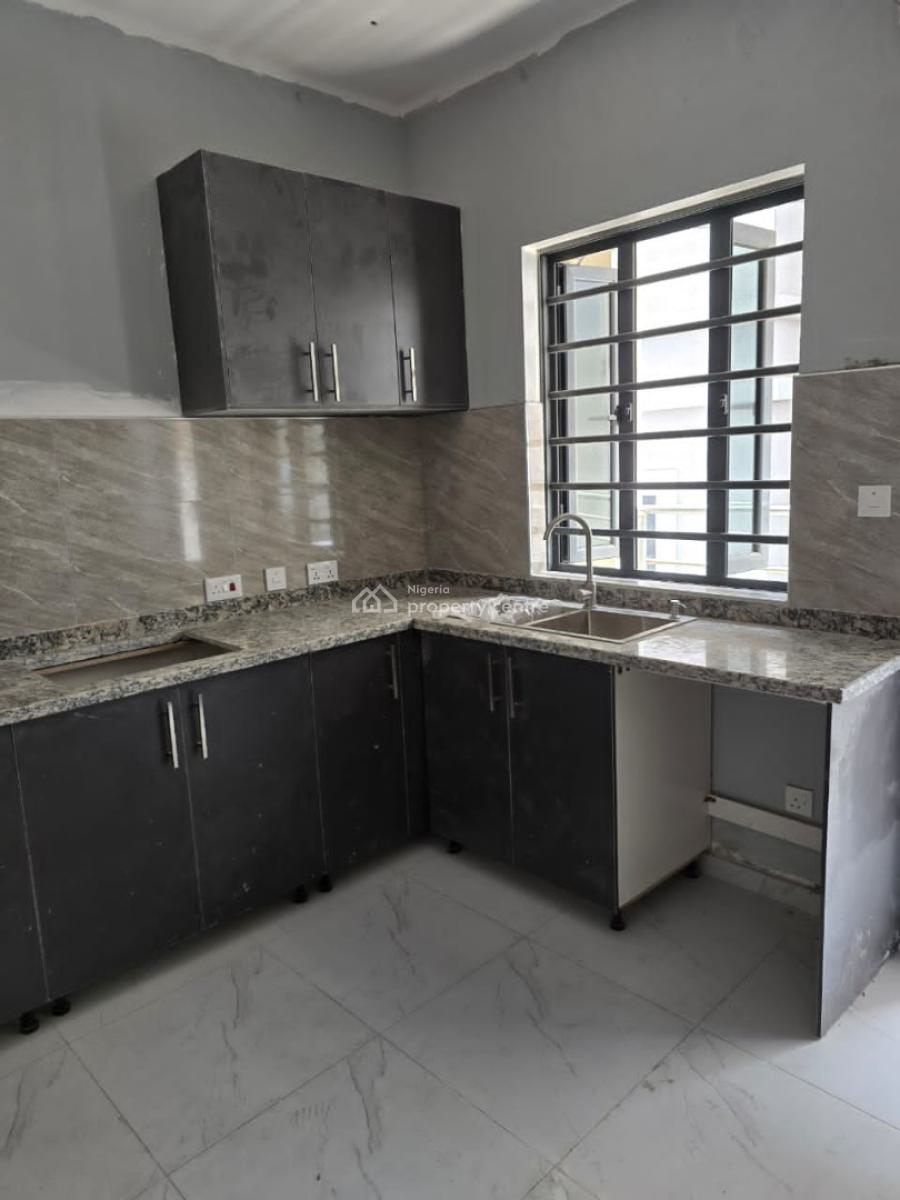 Luxury Executive New 3 Bedroom Flat + Bq, Yaba, Lagos, Flat / Apartment for Rent