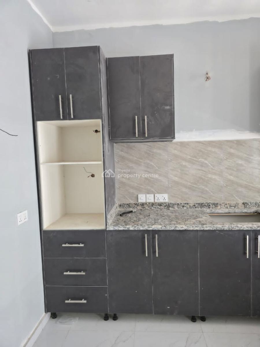 Luxury Executive New 3 Bedroom Flat + Bq, Yaba, Lagos, Flat / Apartment for Rent