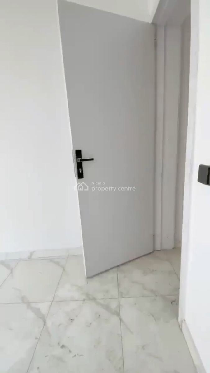 Spacious 2 Bedroom Apartment with Elevator, Agungi, Lekki, Lagos, Flat / Apartment for Sale