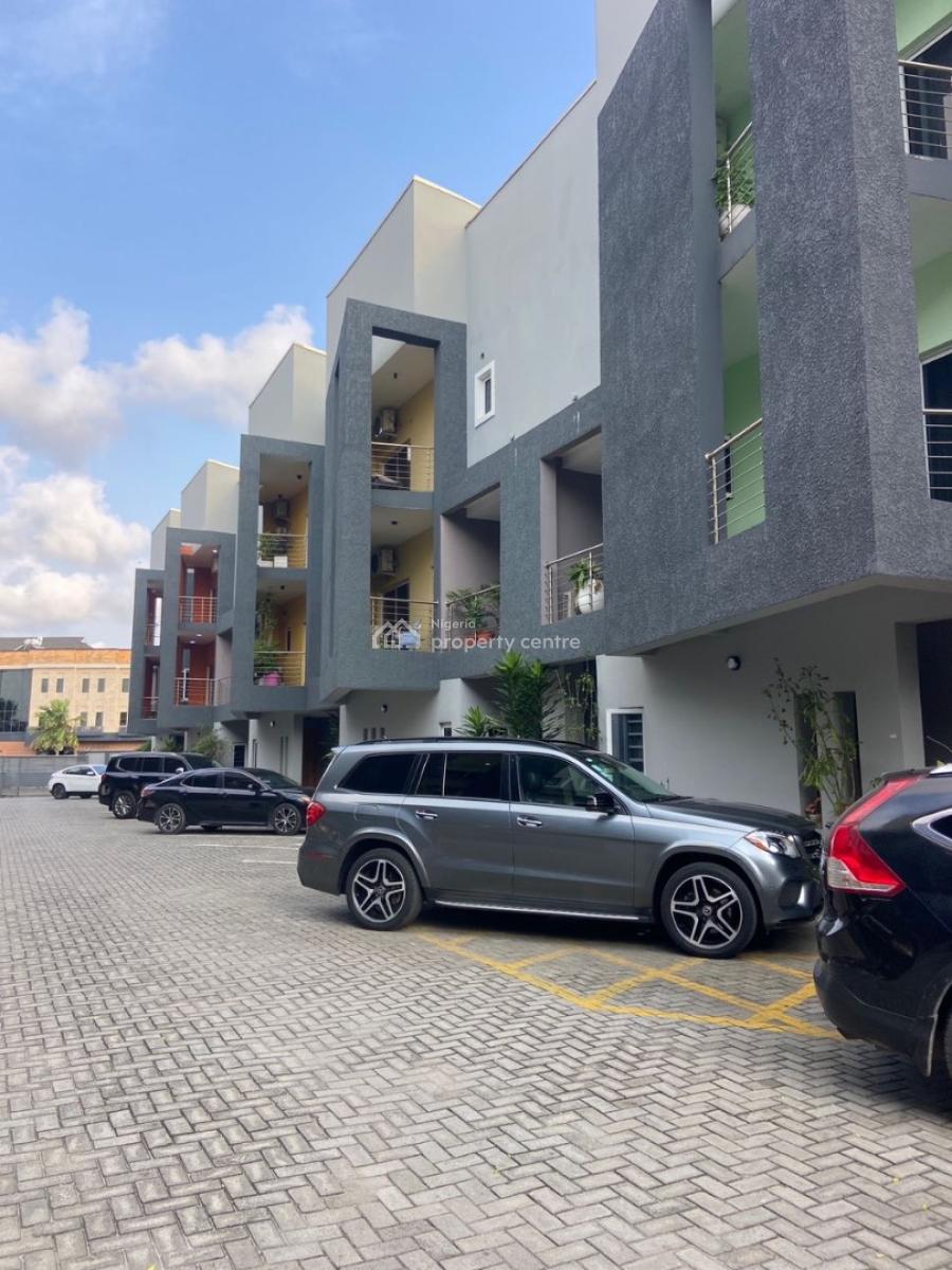 Luxury Waterfront 4 Bedroom Terrace, Admiralty Road, Lekki Phase 1, Lekki, Lagos, Terraced Duplex for Sale