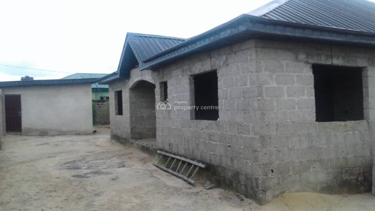 Relatively Newly Built Property, Ikorodu, Lagos, Detached Bungalow for Sale