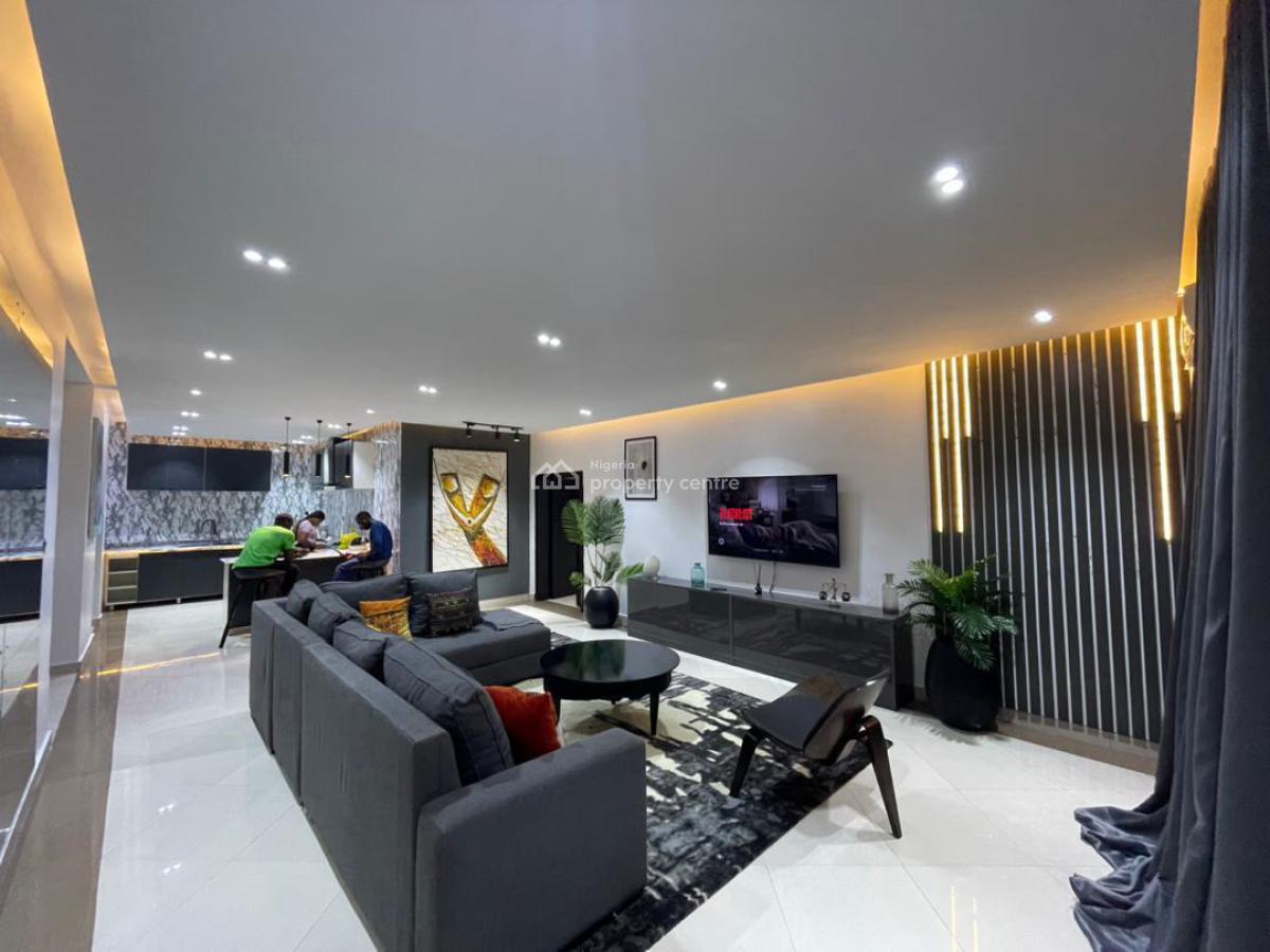 3 Bedroom Apartment with Swimming Pool ‍️ and Ps5 Game (on Request, Lekki Phase 1, Lekki, Lagos, Flat / Apartment Short Let