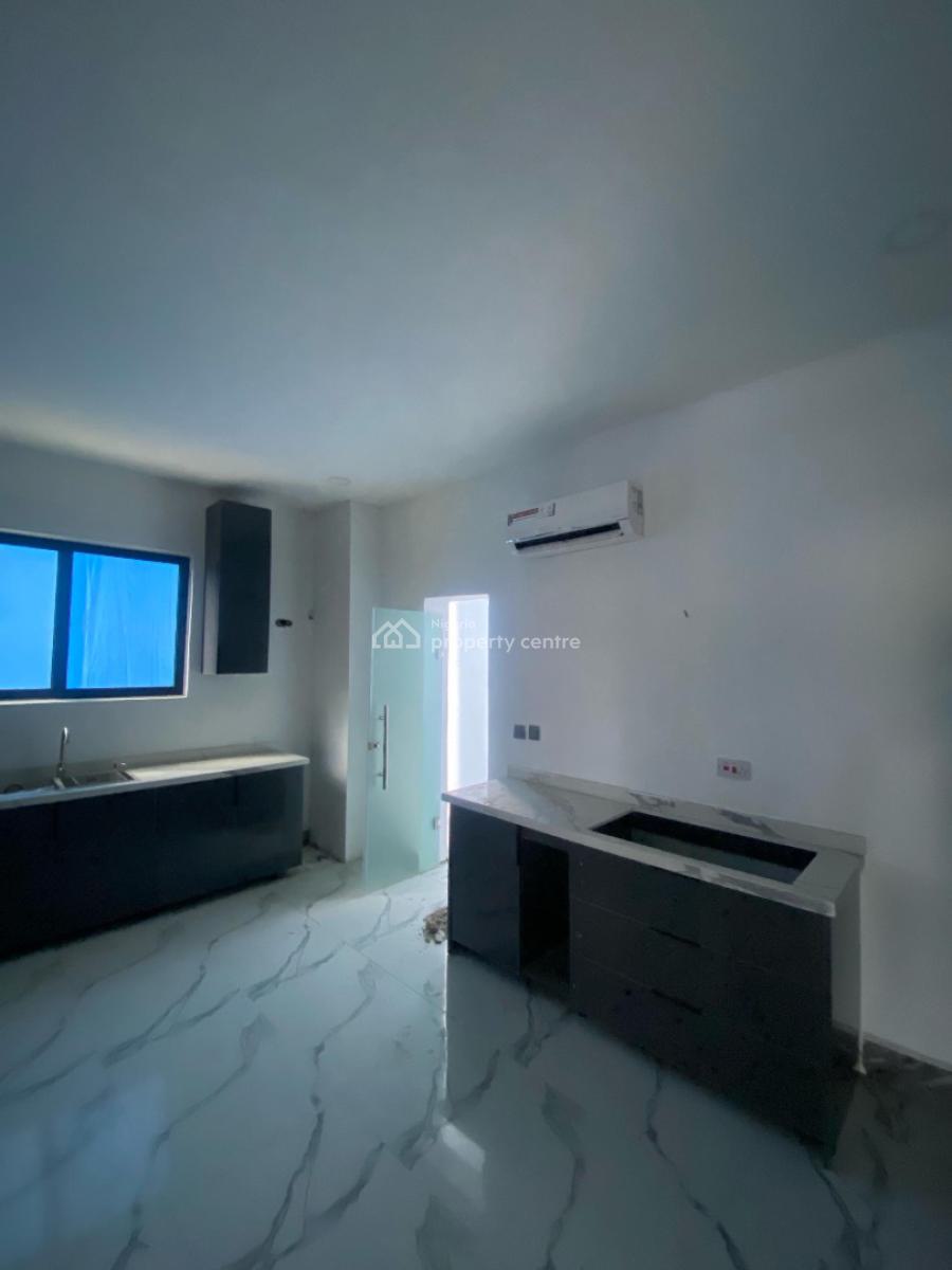 Partialy Furnished 3-bedroom Apartment with Bq, Free Wifi ,gym,elevato, Ikoyi, Lagos, Flat / Apartment for Rent
