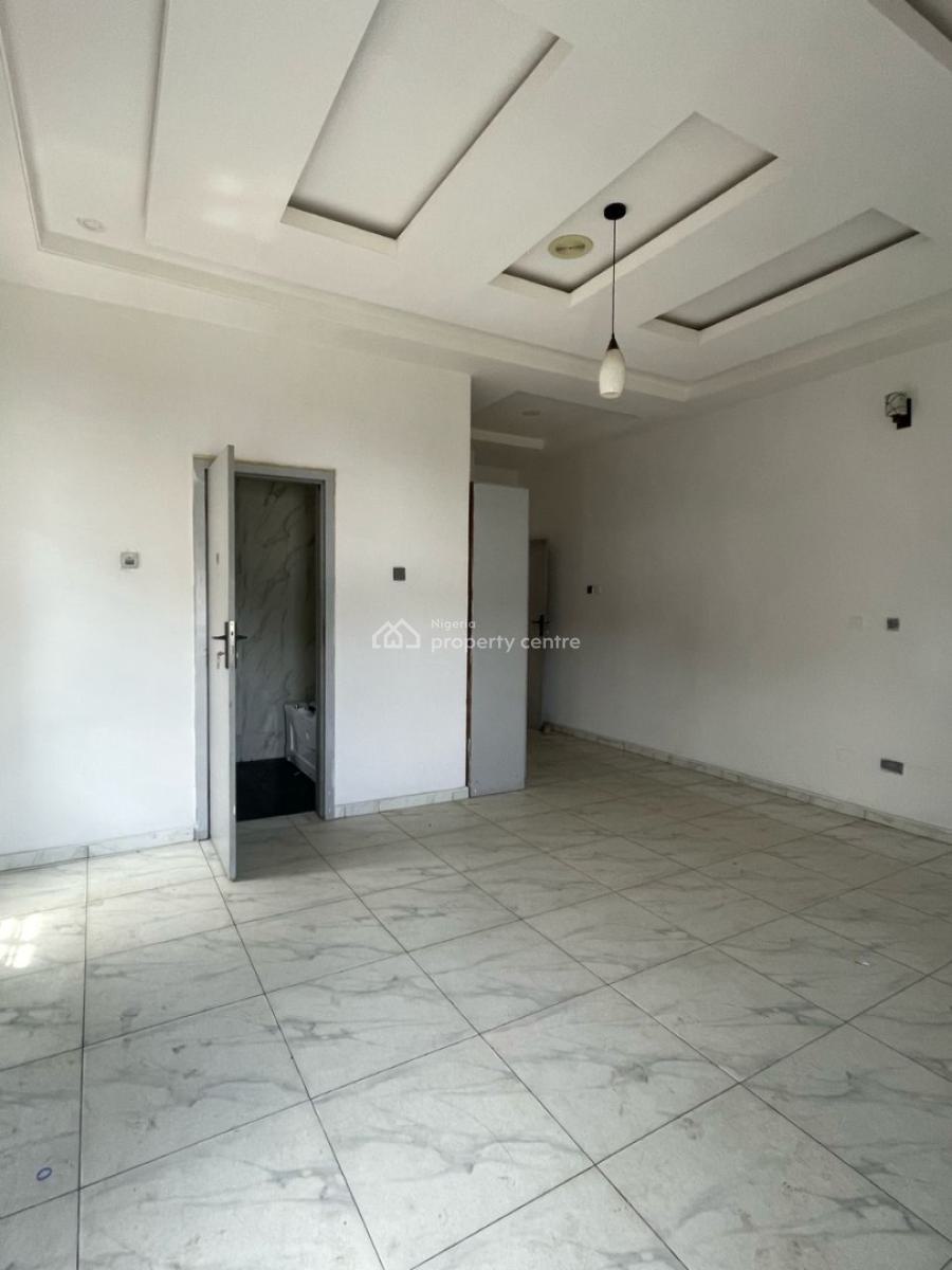 Spacious Mini Flat in a Shared Apartment, Royal Pine Estate, Orchid Road, Eleganza Bustop, Lekki Lagos, Lekki, Lagos, Flat / Apartment for Rent