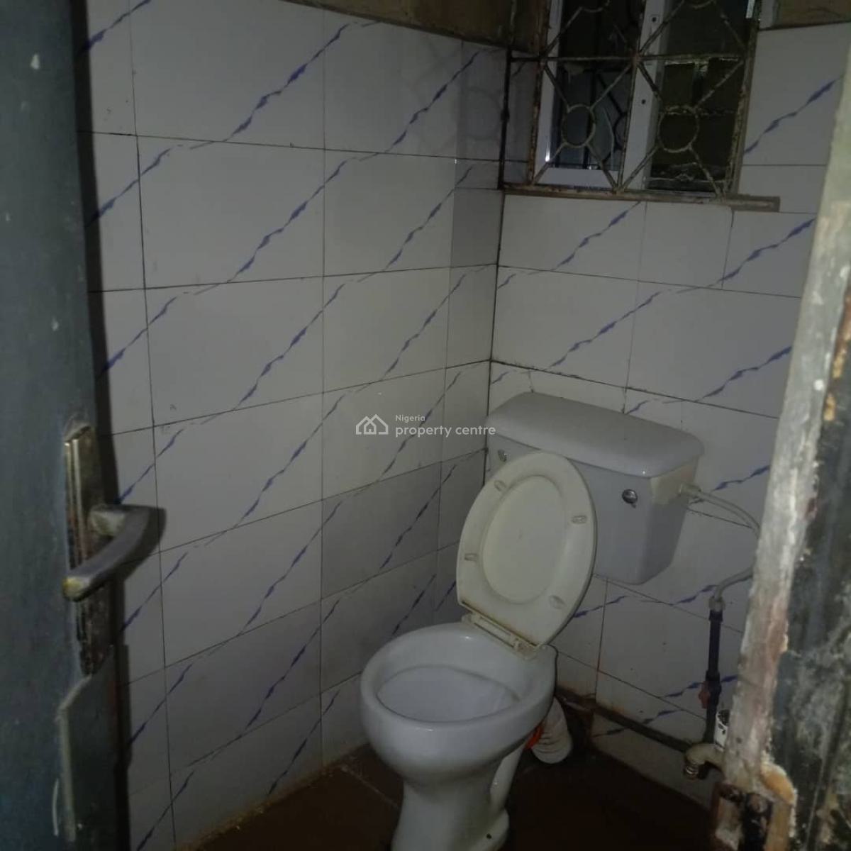2 Bedroom Flat, Off Ijesha Road, Ijeshatedo, Surulere, Lagos, Flat / Apartment for Rent