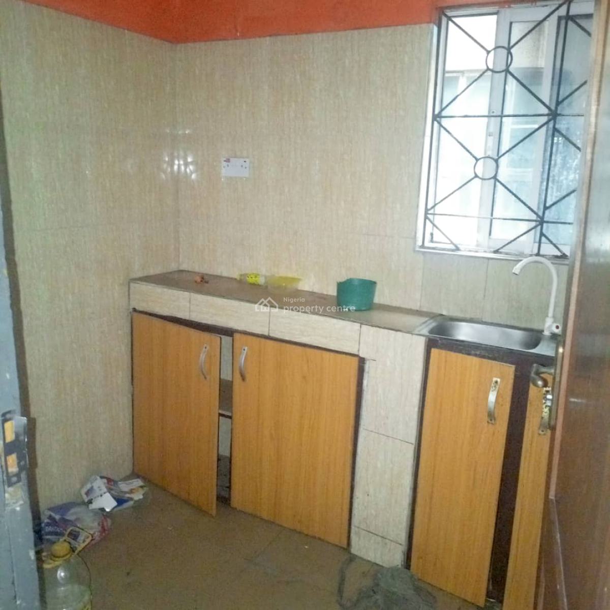 2 Bedroom Flat, Off Ijesha Road, Ijeshatedo, Surulere, Lagos, Flat / Apartment for Rent