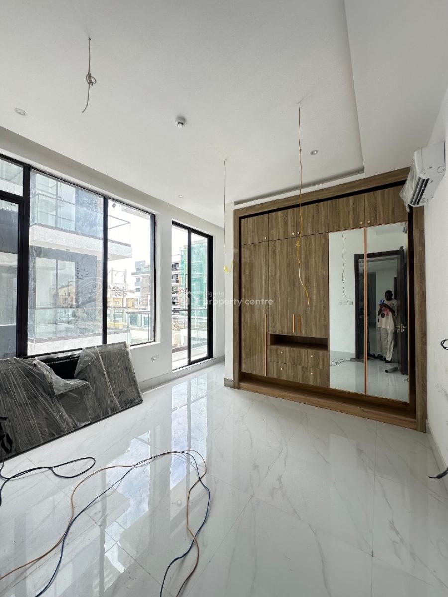 Exquisite 3 Bedroom Apartment with Swimming Pool and Gym, Exquisite 3 Bedroom Apartment with Swimming Pool and Gym, Lekki Phase 1, Lekki, Lagos, Flat / Apartment for Sale