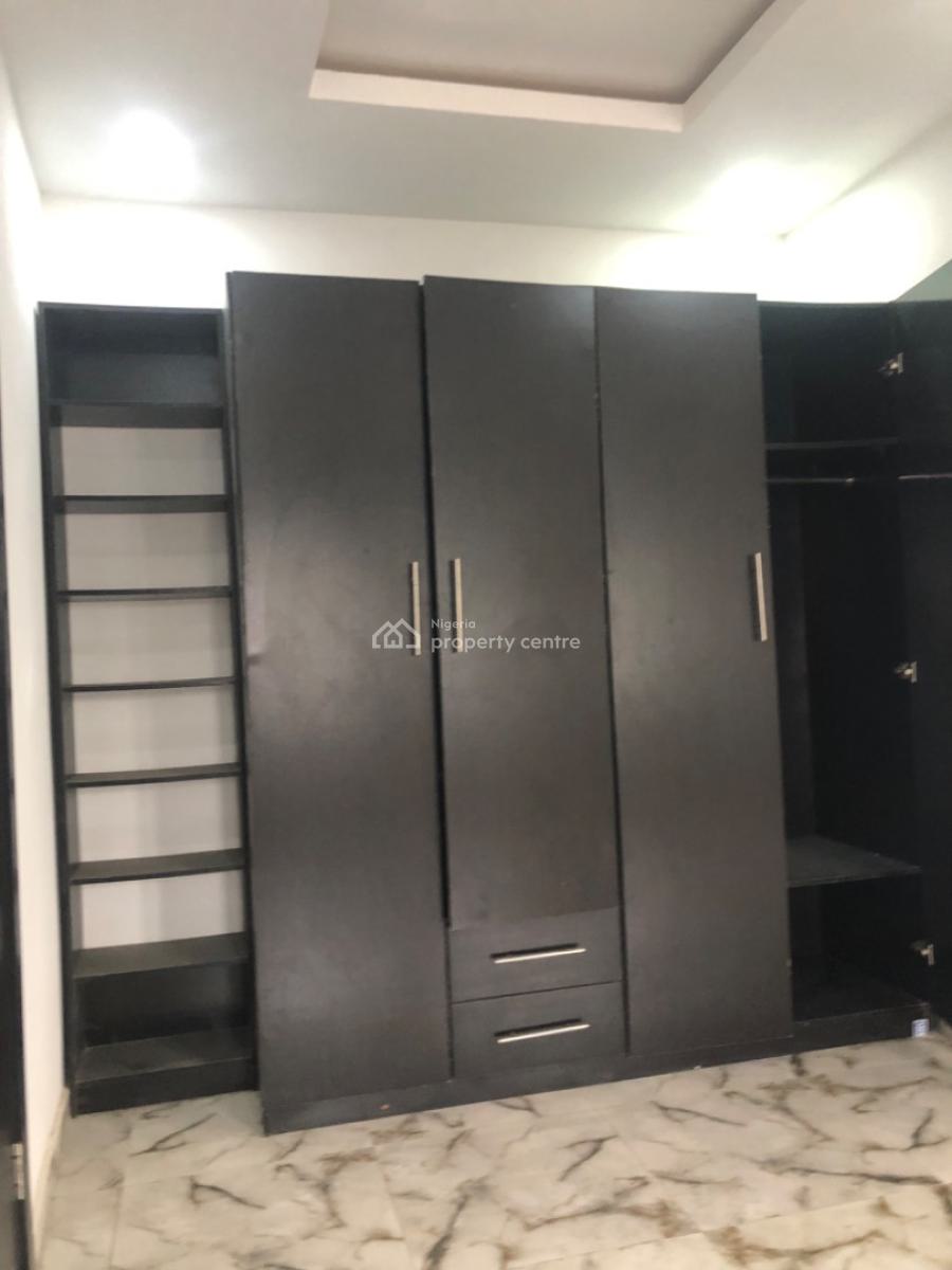 Newly Built, Very Spacious 3 Bedroom Flat, Onike, Yaba, Lagos, Flat / Apartment for Rent