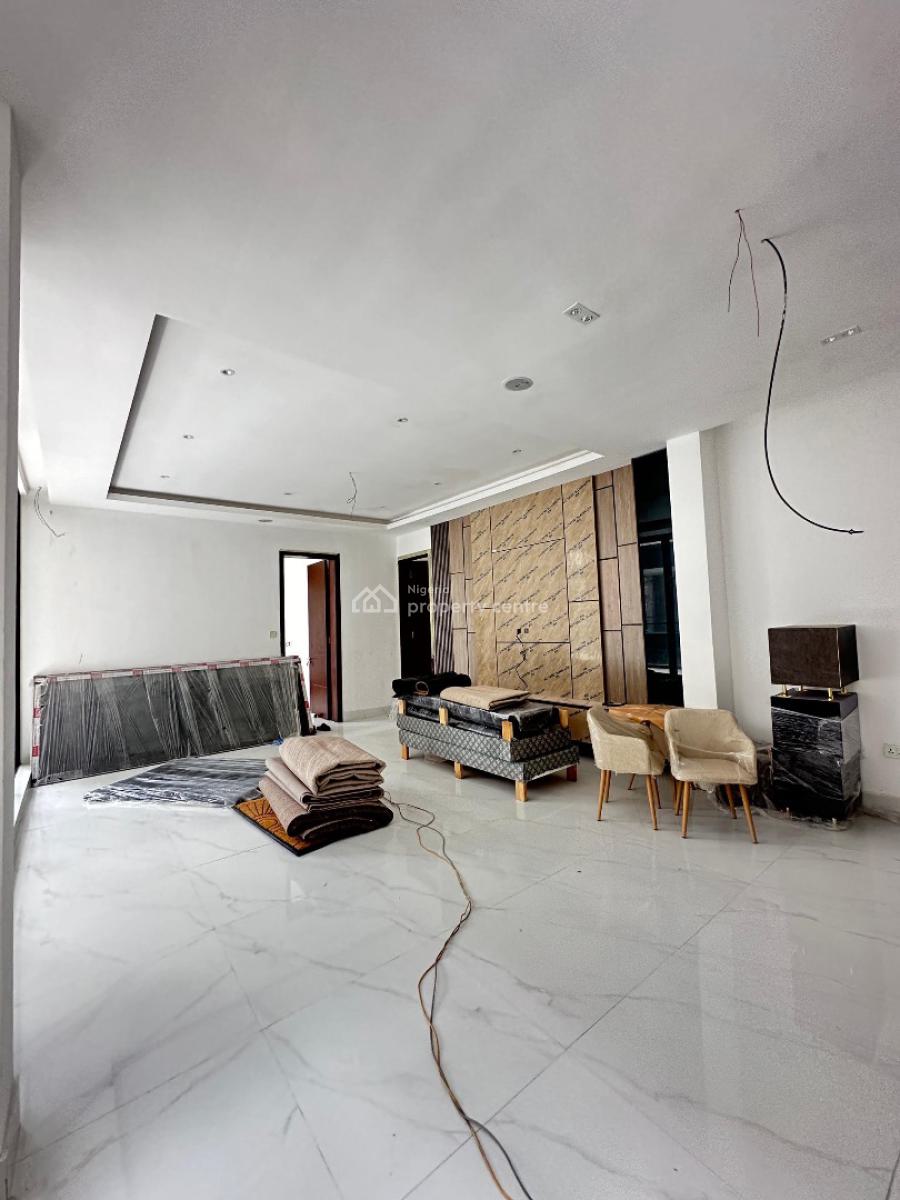 Exquisite 3 Bedroom Apartment with Bq, Lekki Phase 1, Lekki, Lagos, Block of Flats for Sale