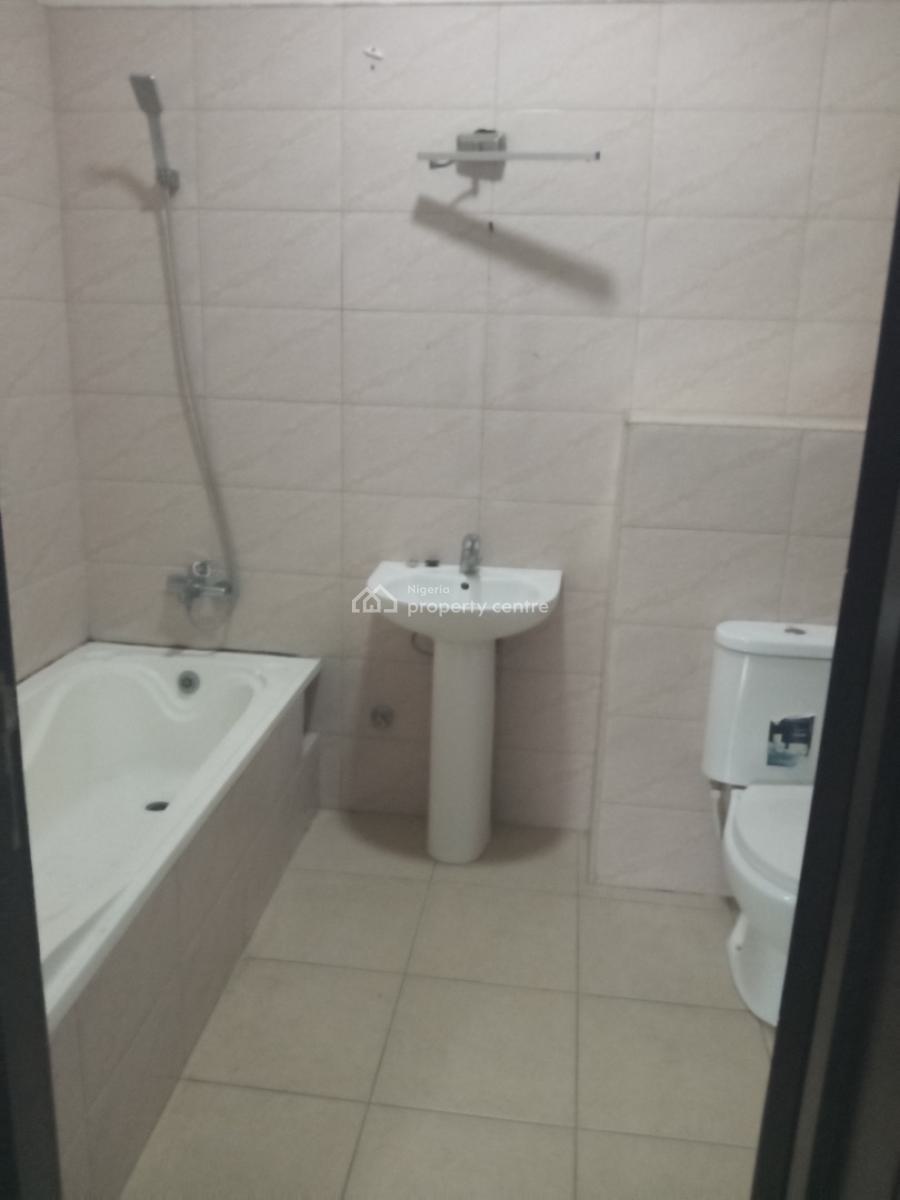 Sharp 3bedroom Apartment in an Estate, Secured Estate, Osapa, Lekki, Lagos, Flat / Apartment for Rent