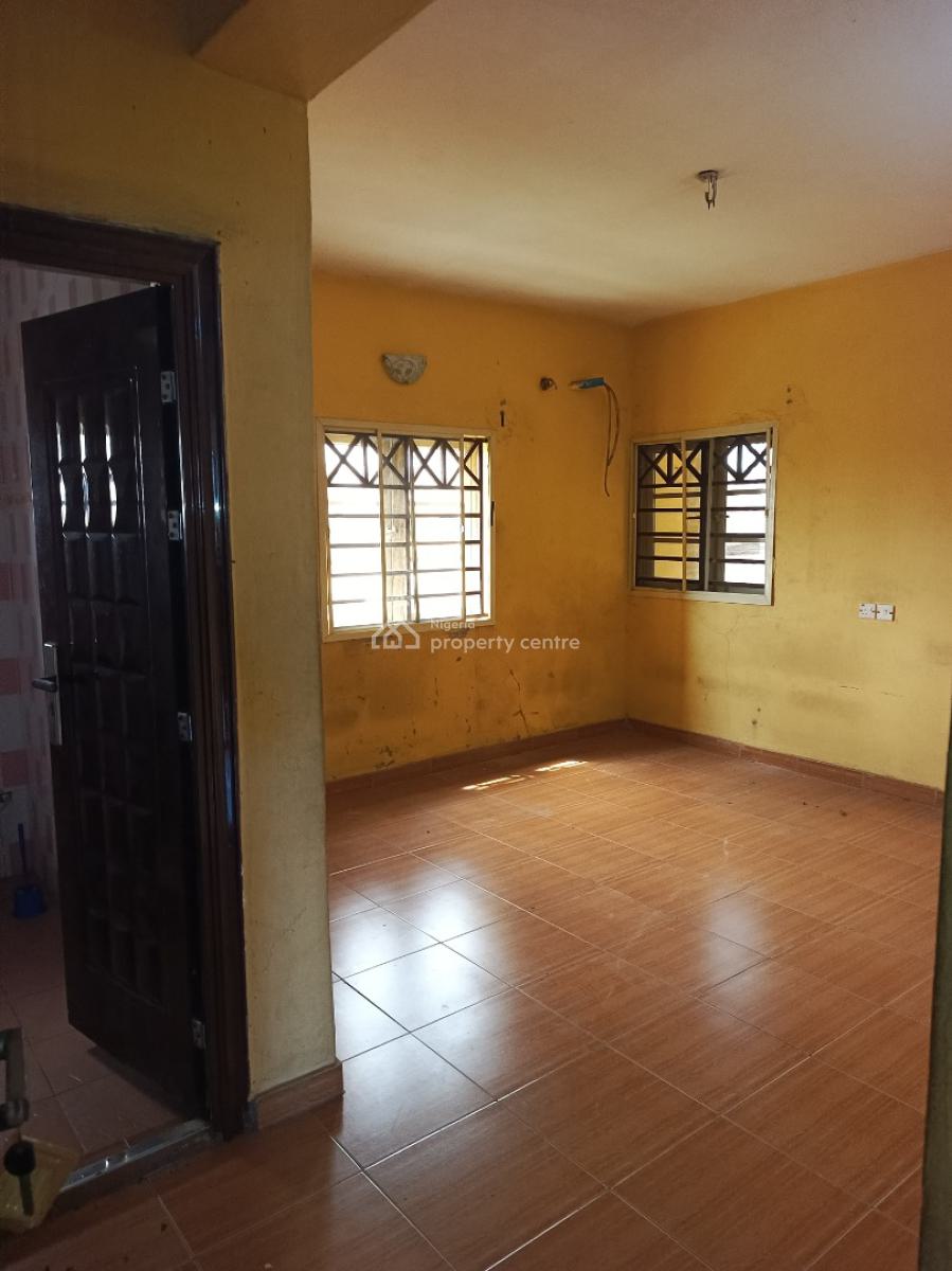 3 Bedroom, Off Ogunnusi Road, Ogba, Ikeja, Lagos, Flat / Apartment for Rent