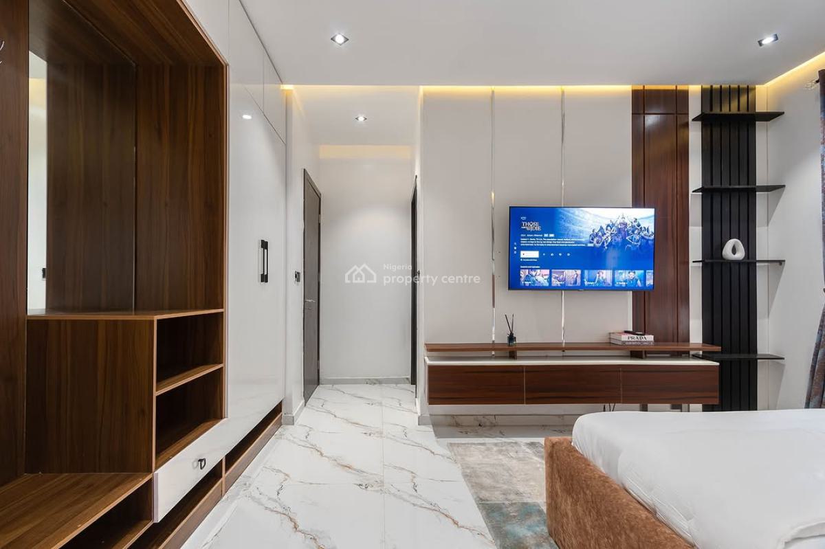 Contemporary 2-bedroom Apartment in Ikate with Pool, Gym, and Elevator, Ikate, Lekki, Lagos, Flat / Apartment Short Let