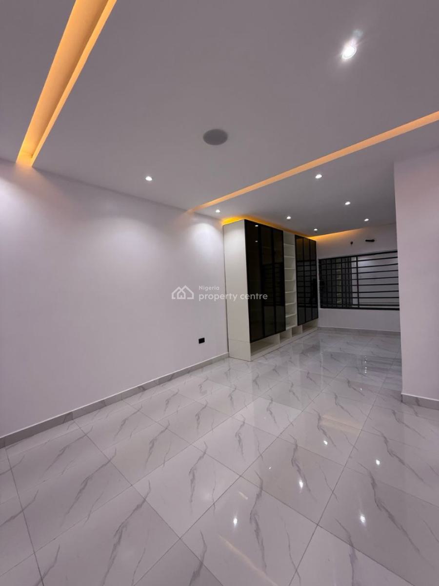 Luxury 2 Bedroom Apartment with Elevator, Spacious En-suite Rooms, Lekki Phase 1, Lekki, Lagos, Flat / Apartment for Sale