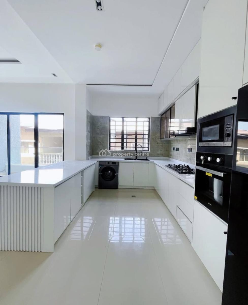 Newly Built and and Fully Serviced 3-bedroom Apartments with Bq, Lekki Phase 1, Lekki, Lagos, Flat / Apartment for Sale