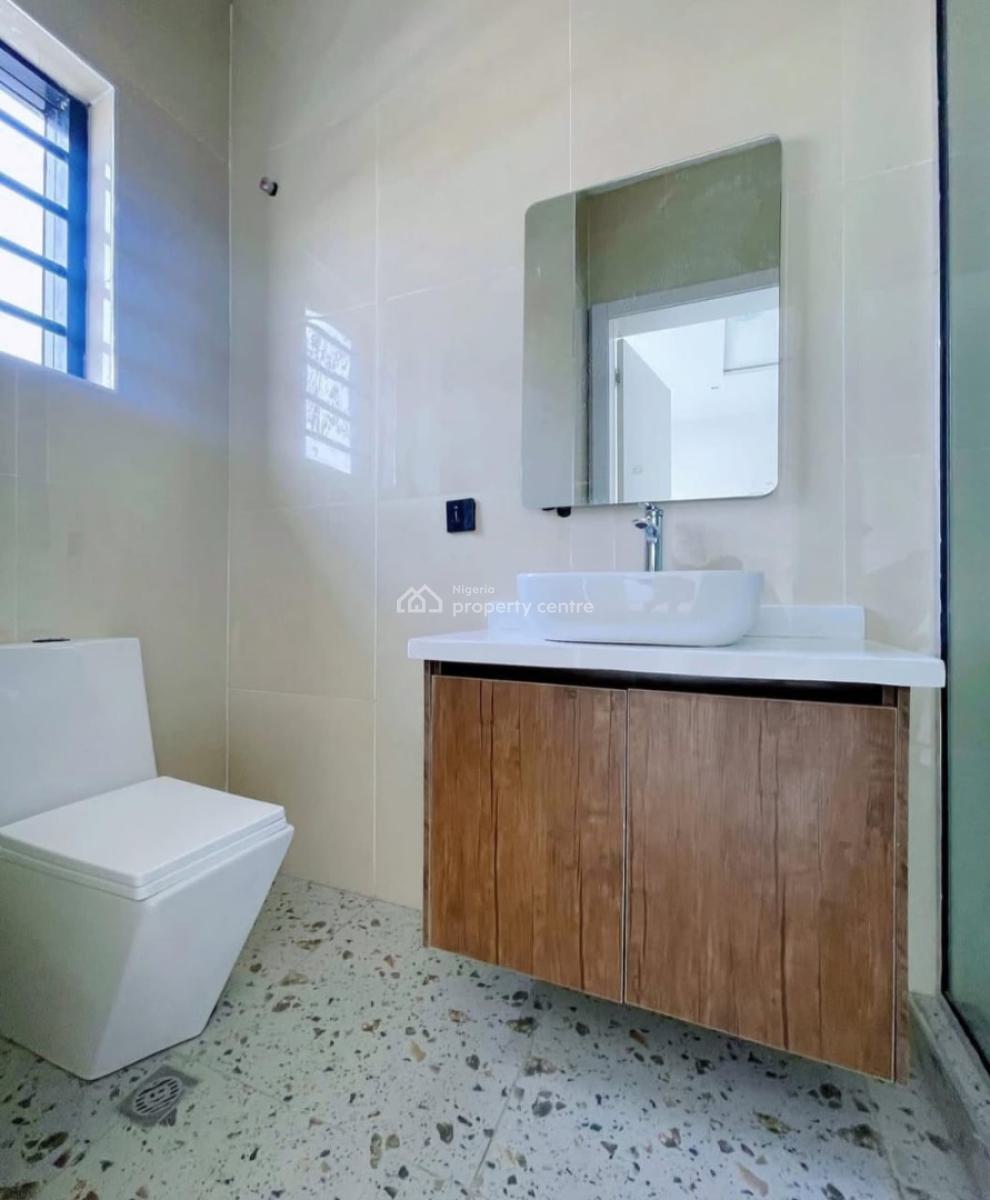 Newly Built and and Fully Serviced 3-bedroom Apartments with Bq, Lekki Phase 1, Lekki, Lagos, Flat / Apartment for Sale