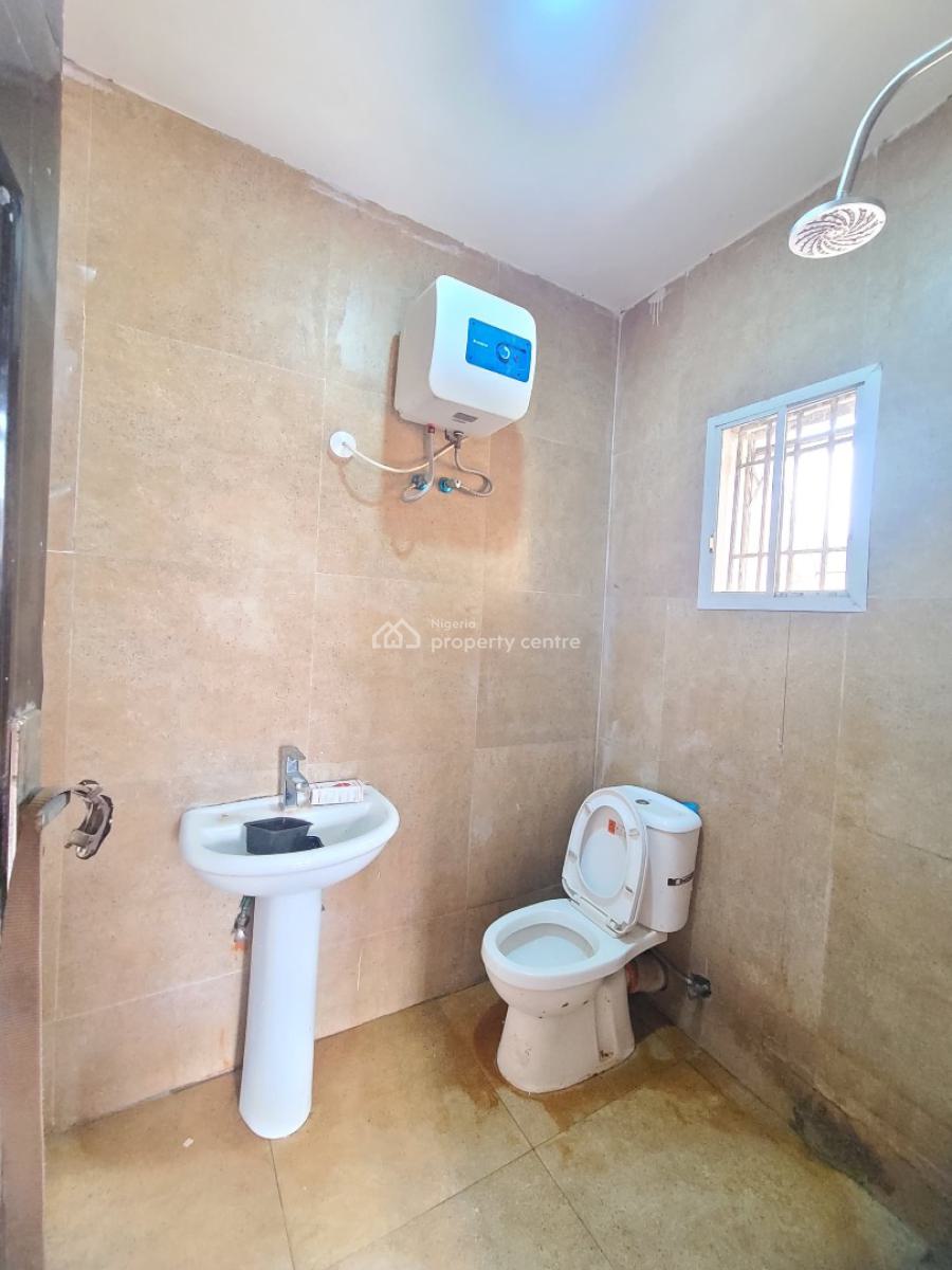 Clean and Very Spacious 2 Bedroom Apartment All Rooms En-suite, Badore, Ajah, Lagos, Flat / Apartment for Rent