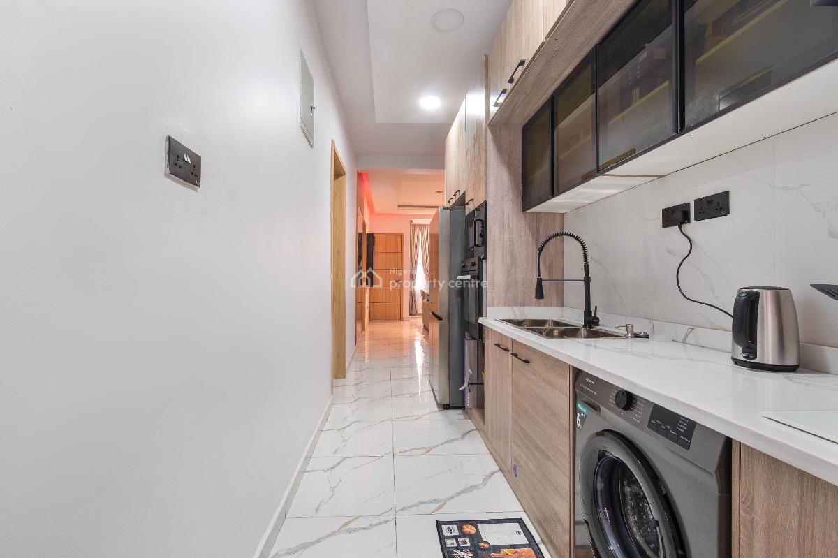 2bedroom Luxury City View Apartment, Hunpunu Wusu Road, Lekki Phase 1, Lekki, Lagos, Flat / Apartment Short Let
