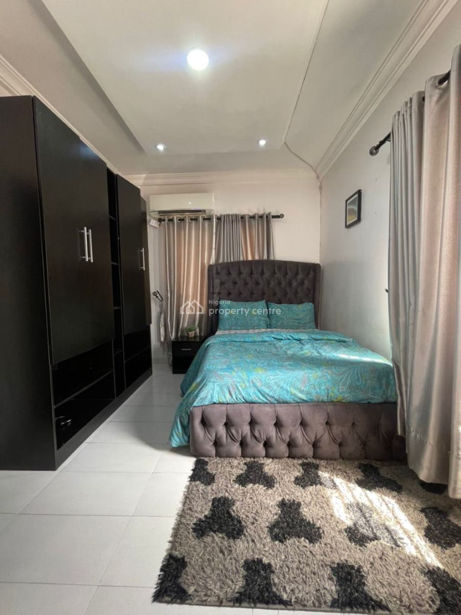 Beautiful 2 Bedroom Apartment, Lekki Phase 1, Lekki, Lagos, Flat / Apartment Short Let