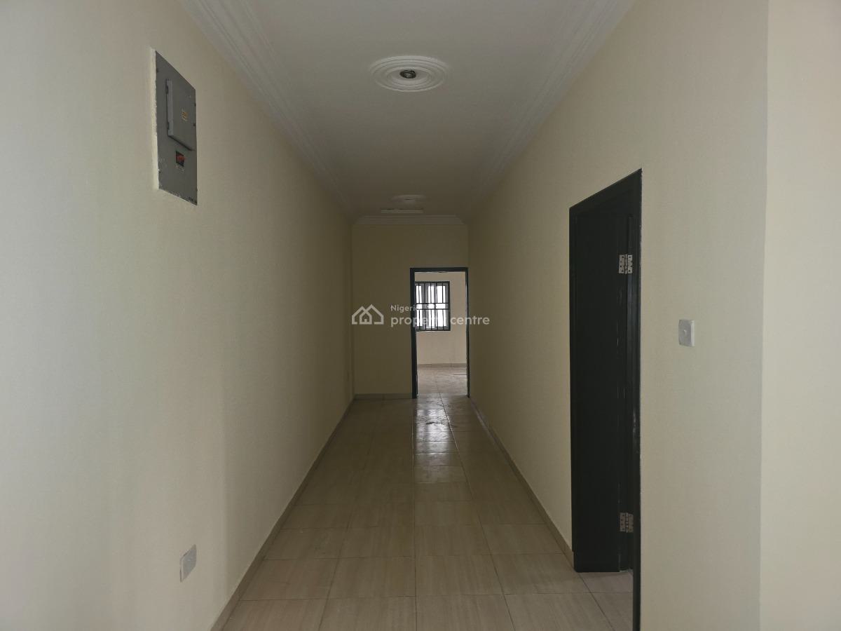 4 Bedrooms Semi-detached House + Staff Room, Bashiru Shittu Avenue, Gra Phase 2, Magodo, Lagos, Semi-detached Duplex for Rent