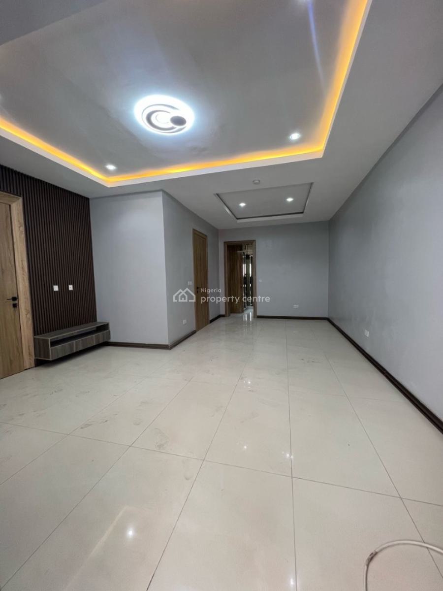 Newly Built 4 Bedroom Service Maisonette, Lekki Phase 1, Lekki, Lagos, Flat / Apartment for Rent