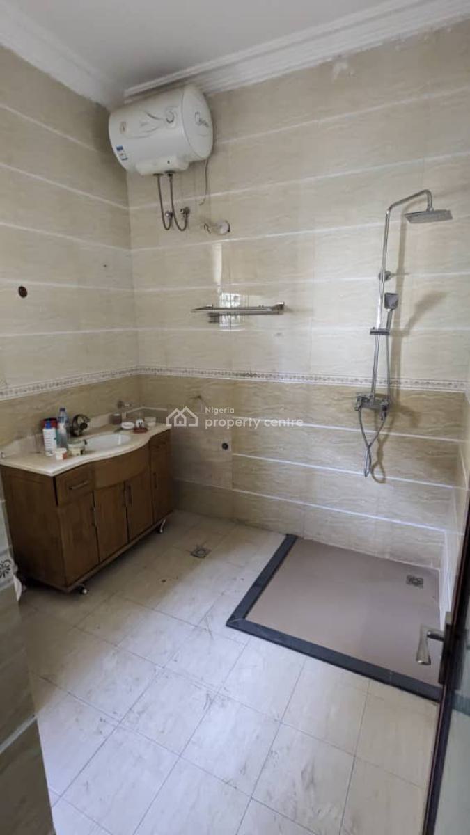 5 Bedrooms Gated Stand Alone Duplex with Bq., Maitama District, Abuja, Semi-detached Duplex for Rent