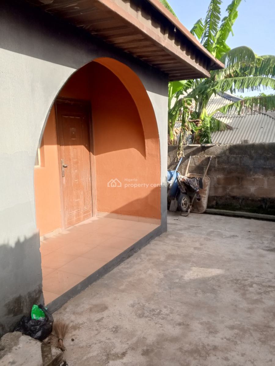 Standard Block of Flats in an Estate Close to Bus Stop, Oke Afa, Magboro, Ogun, Block of Flats for Sale