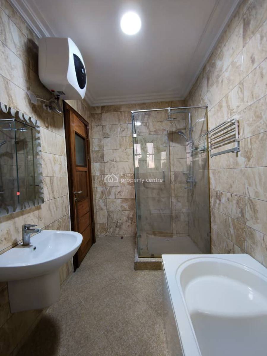 Fully Furnished Nd Serviced Luxurious 2bedroom Penthouse with Exotic F, Off Admiralty Way, Lekki Phase 1, Lekki, Lagos, Flat / Apartment for Rent