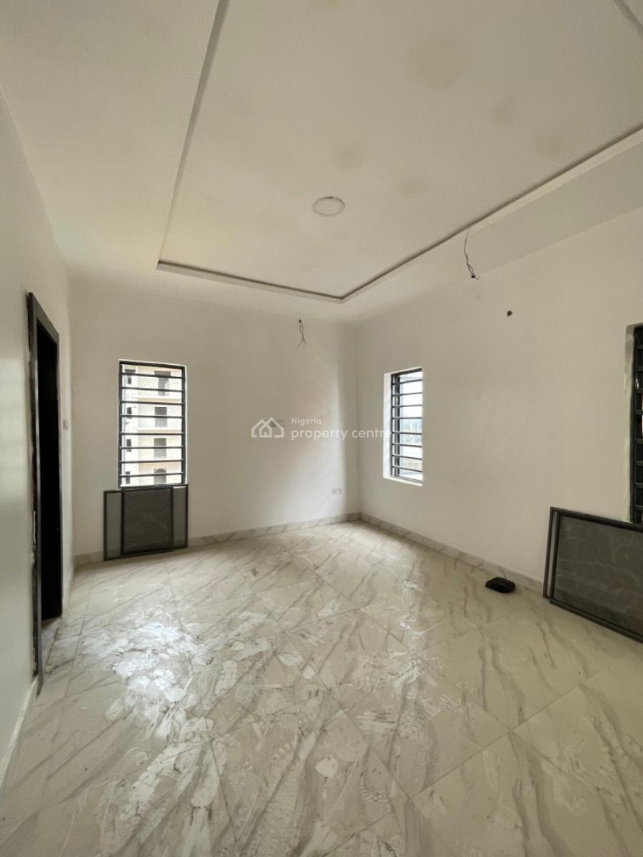 Serviced 2 Bedroom Apartment with Swimming Pool, Gym,elevator, Lekki Phase 1, Lekki, Lagos, Block of Flats for Sale