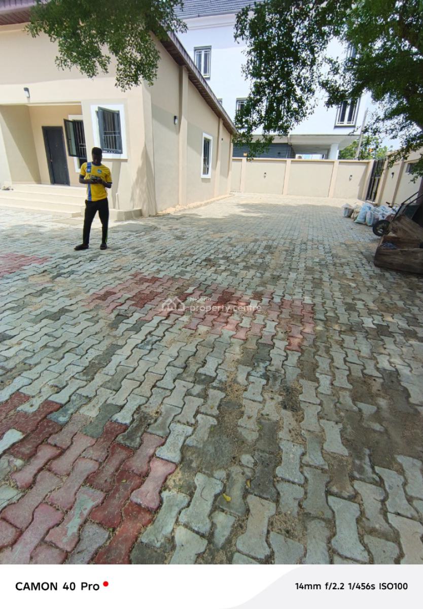 1300 Sqm Land Space for Lease, Lekki Right By Pinnacle Fuel Station, Lekki Phase 1, Lekki, Lagos, Industrial Land for Rent