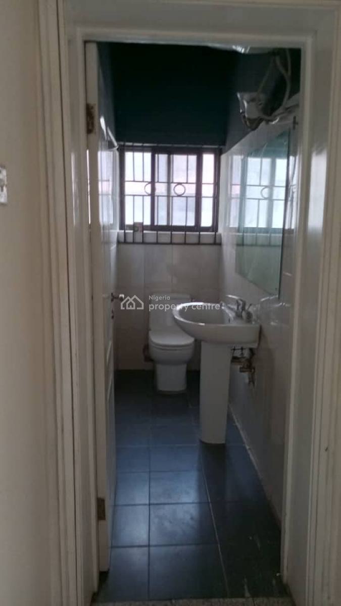 Spacious 3 Bedroom Penthouse with Good Finishing in a Secure Location, Marwa, Lekki Phase 1, Lekki, Lagos, Flat / Apartment for Rent