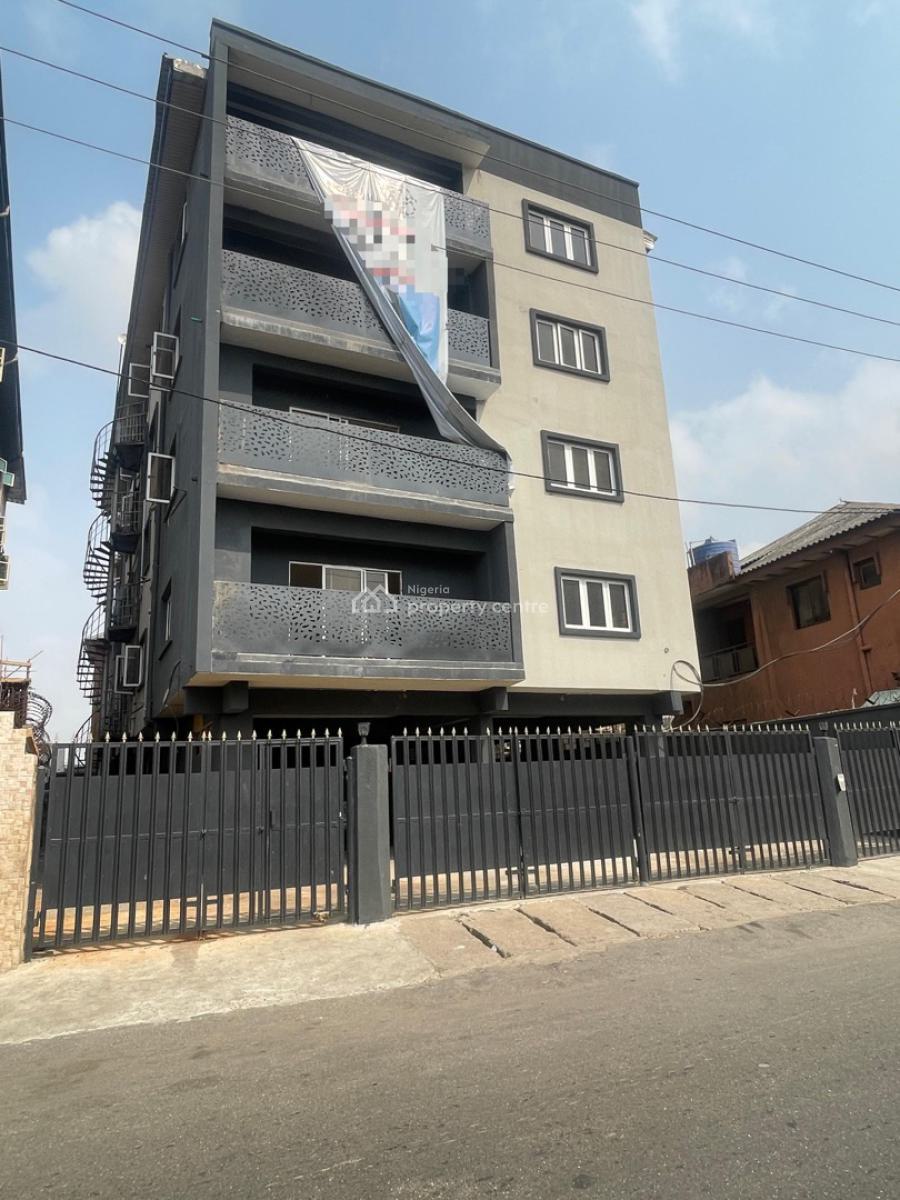 Exquisitely Built 3 Bedroom Apartment in a Lovely and Gated Environmen, Exquisitely Built 3 Bedroom Apartment in a Lovely and Gated Environmen, Surulere, Lagos, Block of Flats for Sale