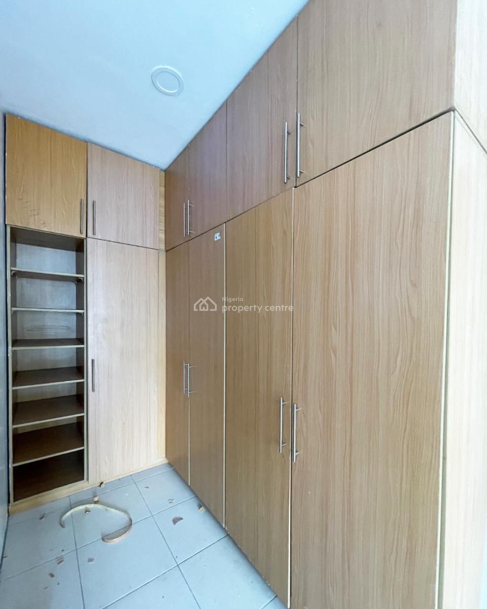 Specious 3 Bedrooms High Rise with Swimming Pool, Ikate, Lekki, Lagos, Flat / Apartment for Rent