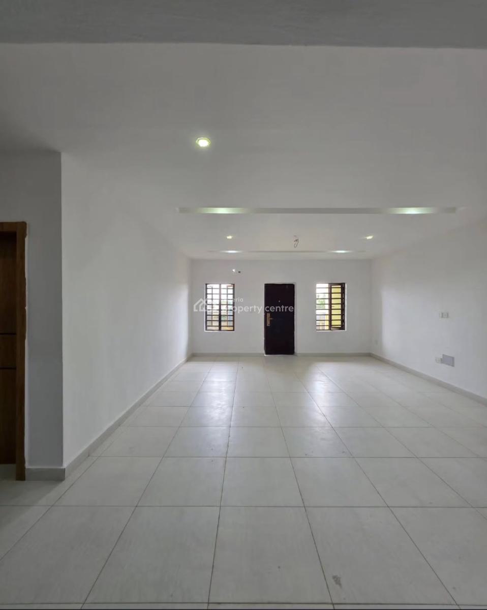 Lovely Well Built 2bedroom Apartment with Elevator & Swimming Pool, Lekki Phase 1, Lekki, Lagos, Flat / Apartment for Sale