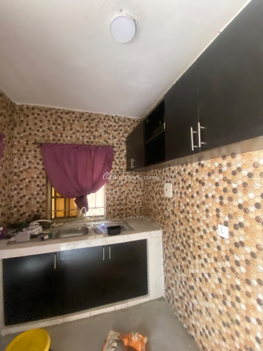 Well Built 2 Bedroom Apartment with Mini Flat, Lekki Phase 1, Lekki, Lagos, Flat / Apartment for Rent
