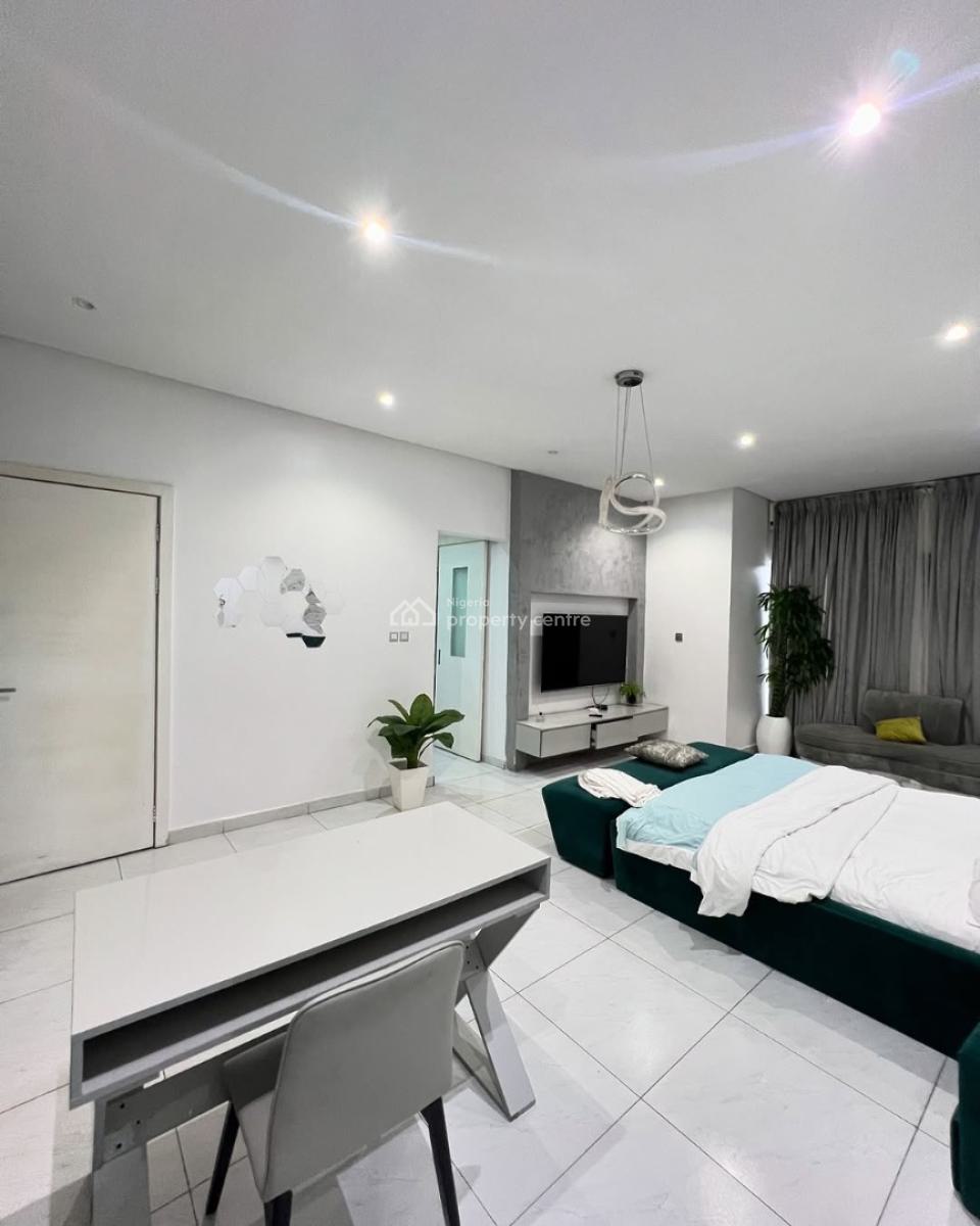 Luxury Fully Furnished 4 Bedroom with Gym, Lekki, Lekki Phase 1, Lekki, Lagos, Terraced Duplex for Rent