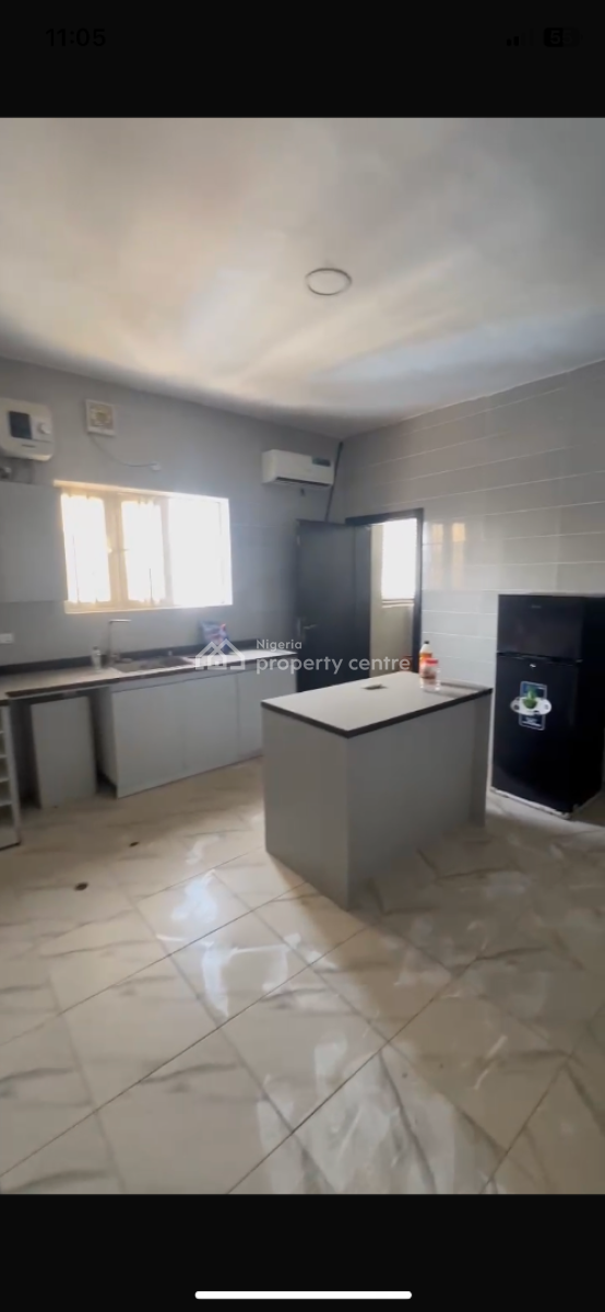 Sweet 2bedroom Top Floor with Bq, Ikate Lekki Lagos, Lekki, Lagos, Flat / Apartment for Rent
