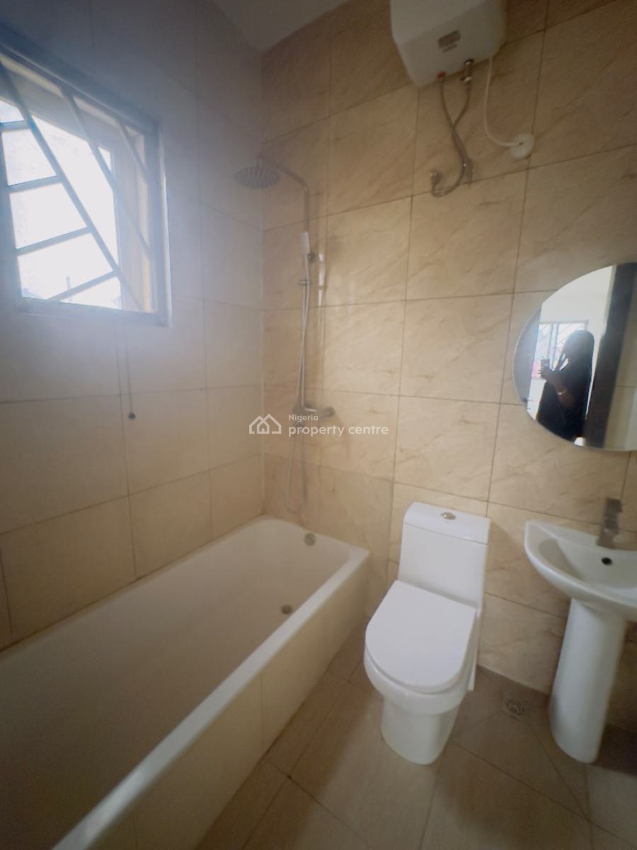 Exquisite 3bedroom Apartment with Bq, Lifecamp, Life Camp, Abuja, Flat / Apartment for Sale
