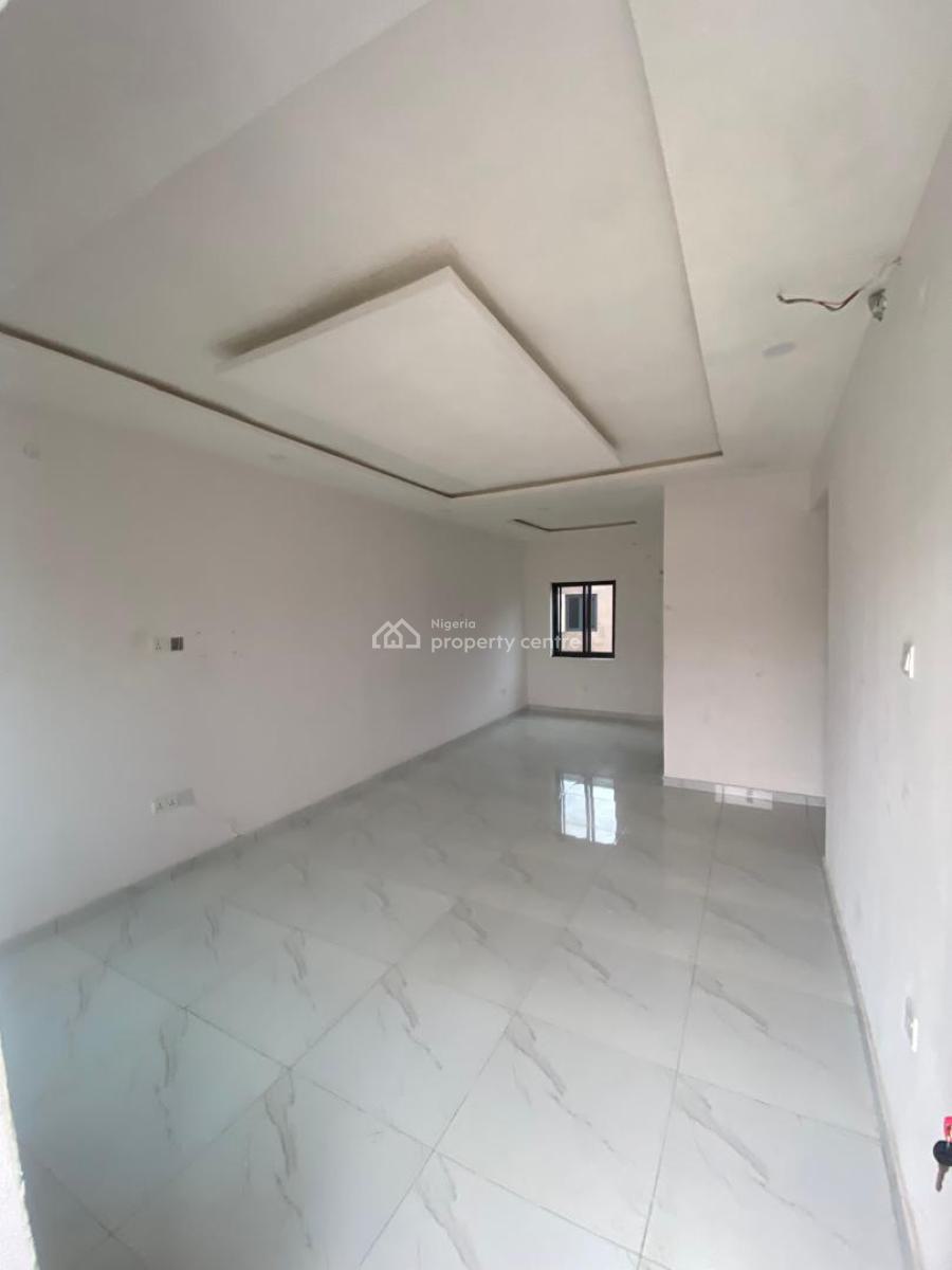 a 3 Bedroom Apartment in an Estate,with 24hrs Light., Lakowe, Ibeju, Lagos, Flat / Apartment for Rent