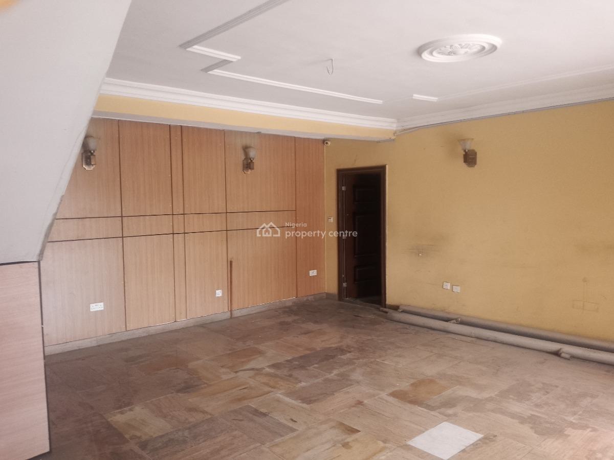 Massivly Structured 25 Standard Hotel Rooms, Ikeja Gra, Ikeja, Lagos, Hotel / Guest House for Rent