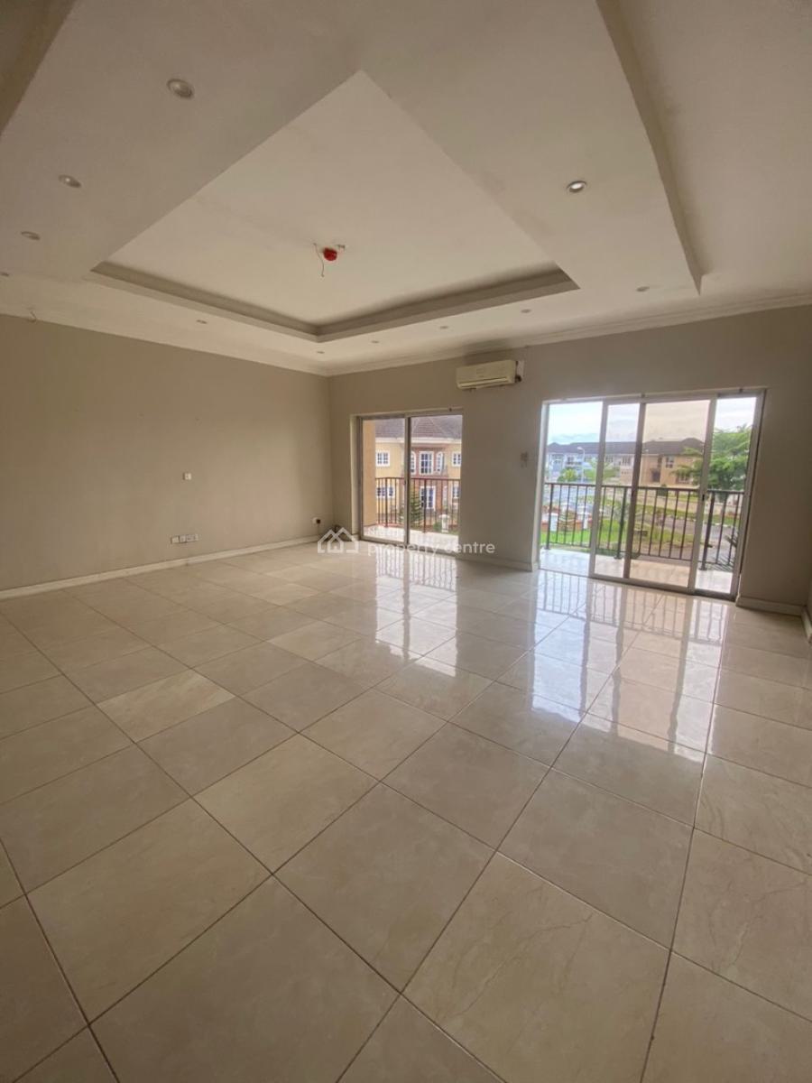 Spacious Three Bedroom Apartment with a Bq, Pinnock Beach Estate Osapa, Lekki Phase 2, Lekki, Lagos, Flat / Apartment for Rent