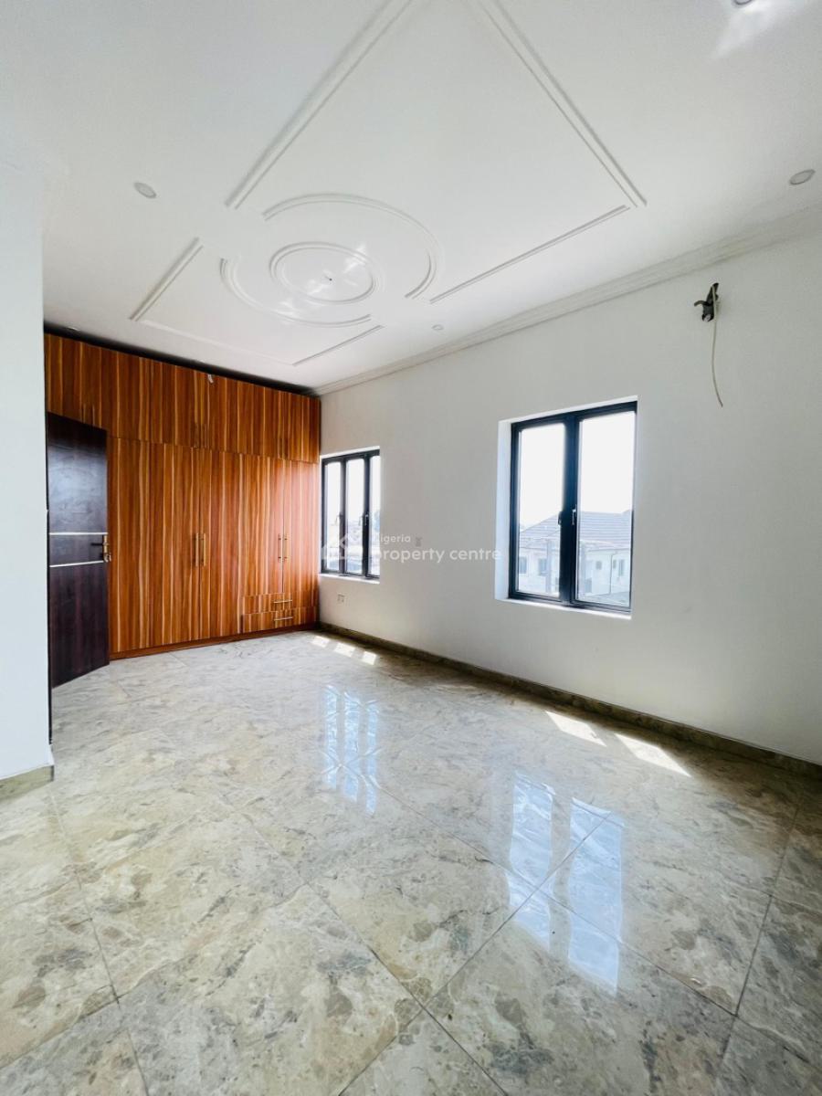 Alluring Built 4 Bedroom Terrace Duplex, Yaba, Lagos, Terraced Duplex for Sale